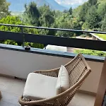 아파트 Modern With Balcony & View *