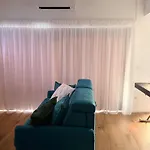 Διαμέρισμα Modern With Balcony & View