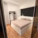 Modern With Balcony & View 아파트 베르바니아