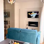 아파트 Modern With Balcony & View