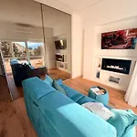 아파트 Modern With Balcony & View *