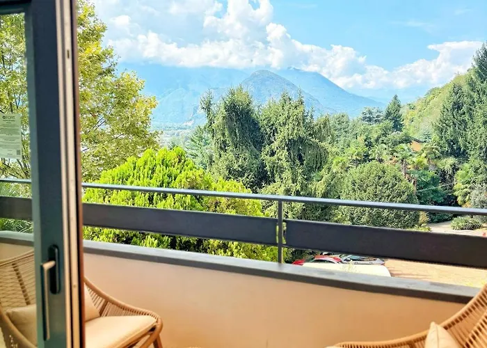 Modern With Balcony & View Apartamento *