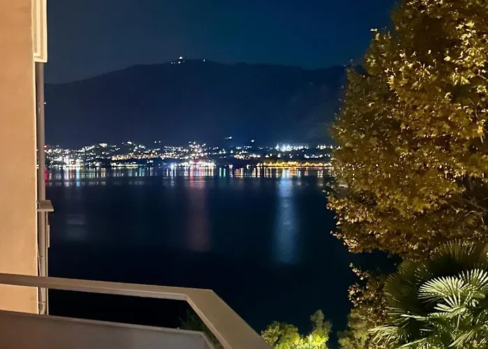 Modern With Balcony & View *