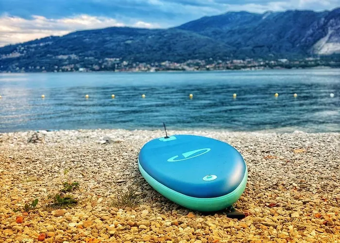 Modern With Balcony & View アパート *