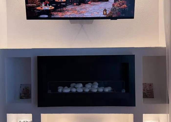 Modern With Balcony & View ヴェルバーニア