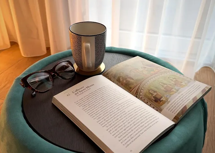 Modern With Balcony & View *