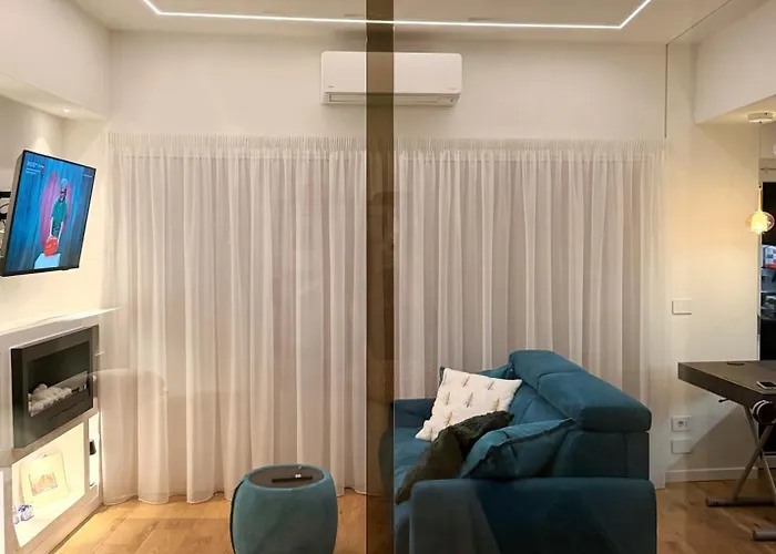 Modern With Balcony & View